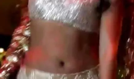 एक बड़ा मुर्गा के साथ आबनूस अपने कार्यालय में एक सेक्सी गंदी पिक्चर सेक्सी गधा कूरियर है