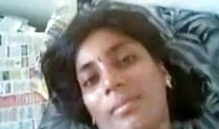 एक खूबसूरत गोरा सेक्सी हिंदी वीडियो फिल्म के लिए कठोर बीडीएसएम