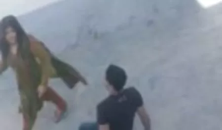 दो लड़कियाँ और एक लड़का सेक्सी फिल्म पिक्चर वीडियो में २