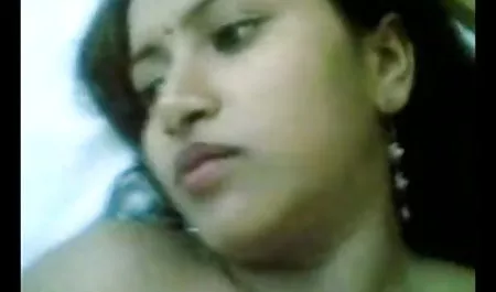 मैं अपना छेद दिखाता शिल्पा शेट्टी की सेक्सी फिल्म हूं, मेरा गुदा छोटा है