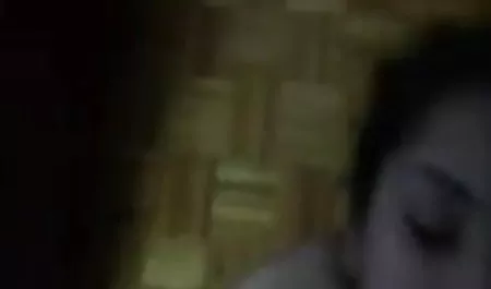 गोरा मुर्गा मूवी सेक्सी वीडियो में चूसा और पी गया