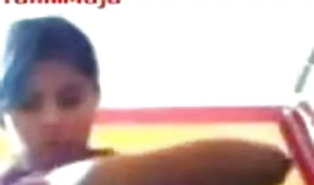 वुडमैन एक स्ट्रैप-ऑन गुदा के साथ एक श्यामला सेक्सी बीएफ इंग्लिश फिल्म fucks