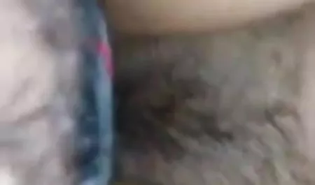 पैड हिंदी फिल्म सेक्सी पिक्चर में दास परिश्रम से मालकिन को उसकी गांड मारता है