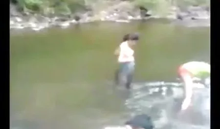 बड़े स्तनों के साथ हिंदी सेक्सी वीडियो फुल मूवी दो गर्म, भावुक समलैंगिकों एक दूसरे के pussies चाटना