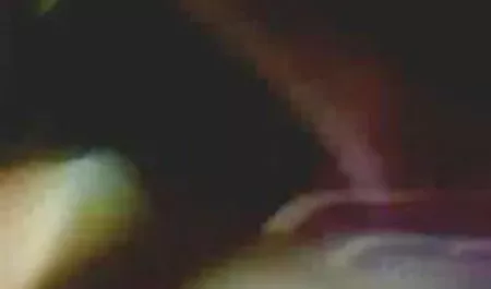 रेडहेड कुतिया एक ही बार में दो लंड चूसती है भोजपुरी सेक्सी फिल्म और सह निगलती है
