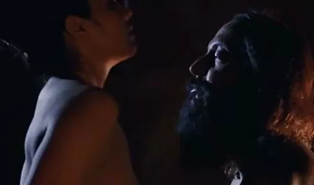 यार प्यारी सी चूत मूवी सेक्सी फिल्म की टहनियों को चाटा