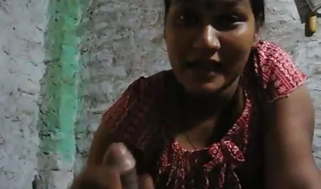युवा सेक्स वाली मूवी एशियाई ने दो लंडों को जीभ से निकाला