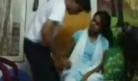 लाल बालों वाली गांड चूत और गांड में लेता सेक्सी फिल्म सेक्सी फिल्म वीडियो है